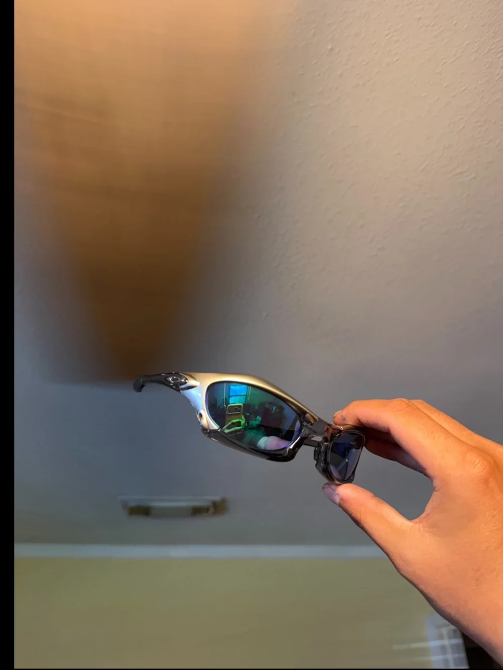 Sporty Mirrored Lens Sunglasses - Black Frame, Green/Blue Mirrors Oakleys